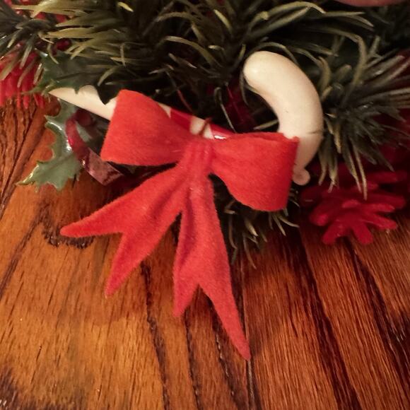 VTG Candle Ring Plastic Holly Candy Canes Flocked Red Bows Pinecones No Candle - Picture 9 of 11